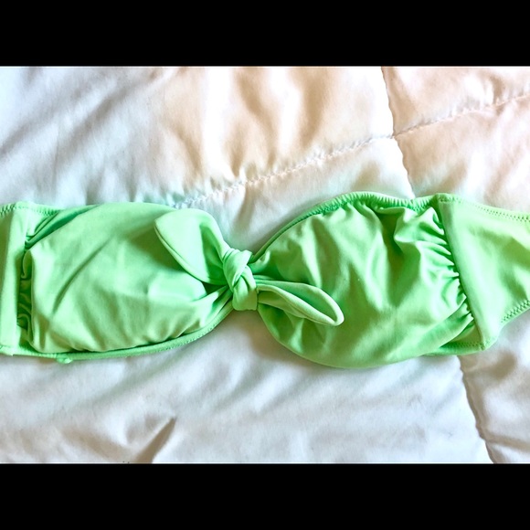 Victoria Secret Strapless Bikini Top π